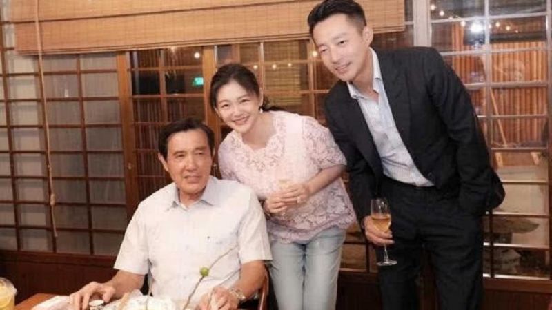 大S、汪小菲夫婦及前總統馬英九也在現場 圖:翻攝微博 大S、汪小菲夫婦及前總統馬英九也在現場 圖:翻攝微博