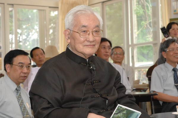 清華大學前校長沈君山,同時也是著名的圍棋棋士。 圖:清大秘書處/提供 清華大學前校長沈君山,同時也是著名的圍棋棋士。 圖:清大秘書處/提供