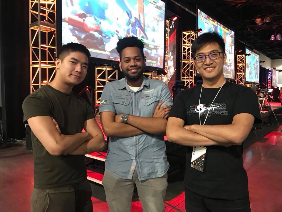 台灣選手Gamerbee(右)拿下團體賽優勝。 台灣選手Gamerbee(右)拿下團體賽優勝。