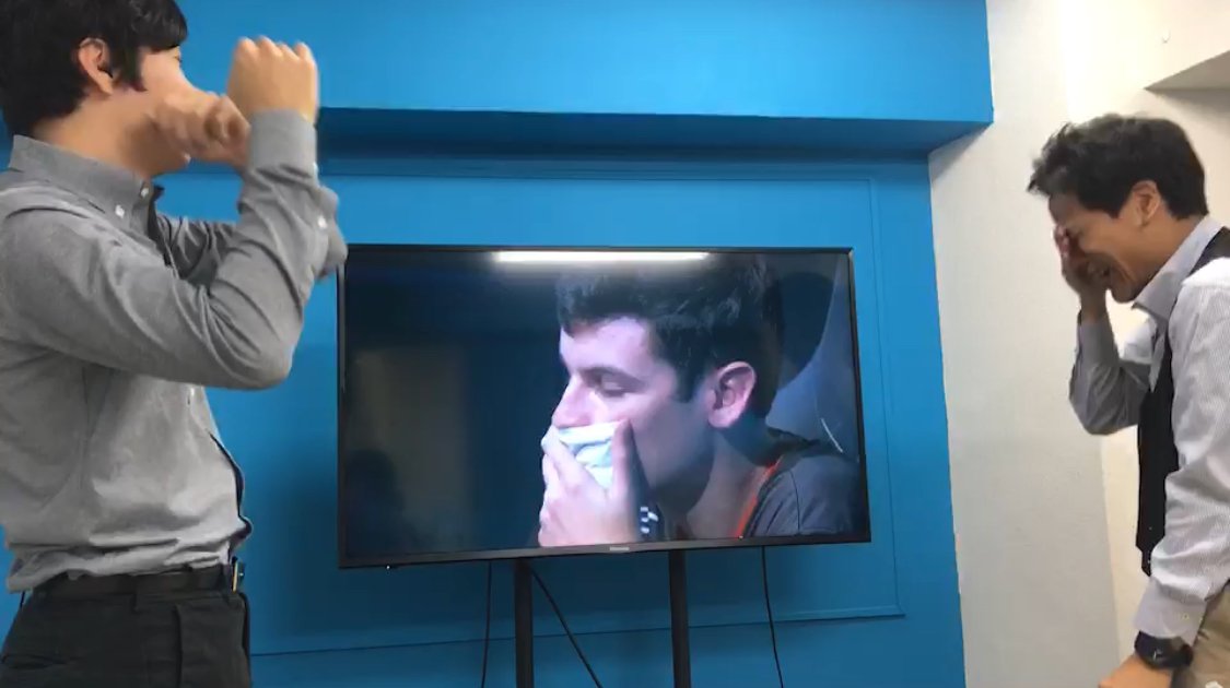 日本賽評katsudion在看到DFM擊破主堡的瞬間更落下男兒淚