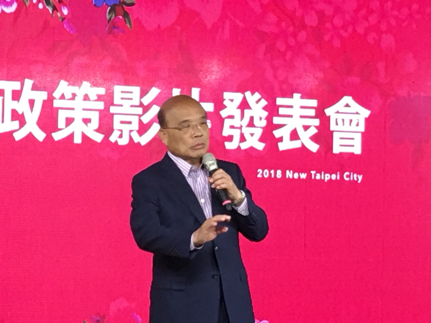 蘇貞昌發表4大客家政策,他認為每個人的母語都是最漂亮的語言,客家文化之美一定要讓更多人看見。 圖:蘇貞昌競選辦公室/提供 蘇貞昌發表4大客家政策,他認為每個人的母語都是最漂亮的語言,客家文化之美一定要讓更多人看見。 圖:蘇貞昌競選辦公室/提供