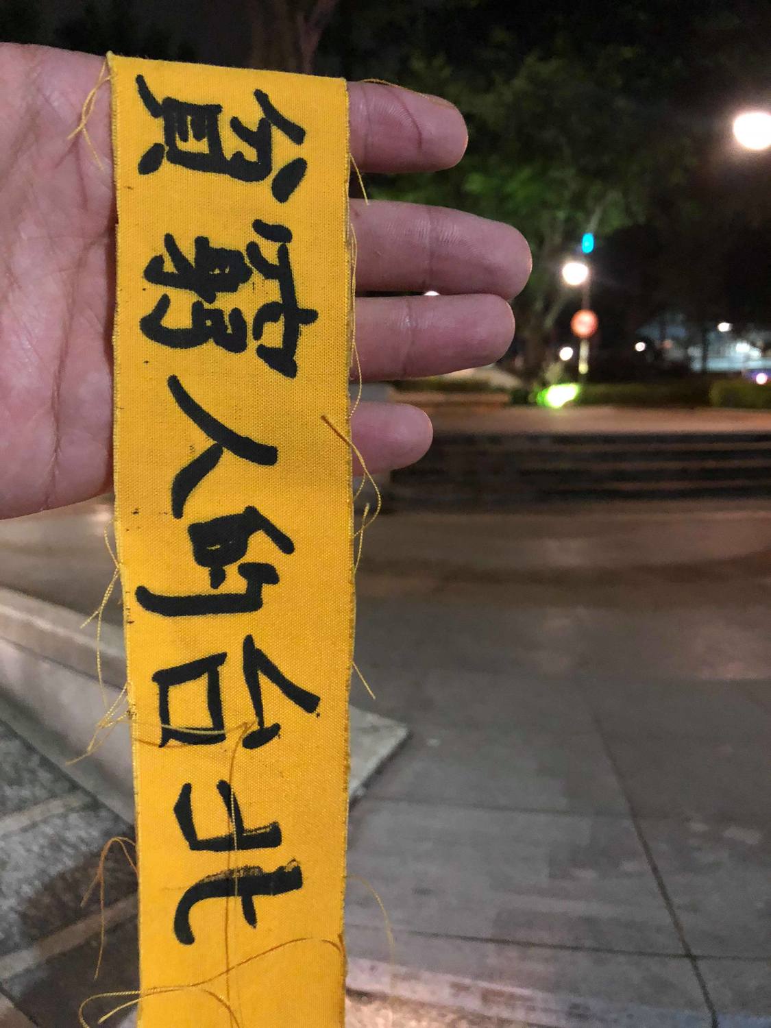 台灣「向貧窮者學習行動聯盟」透過百人夜訪讓都市裡的人徹底瞭解什麼是貧窮。 圖:吳思彥/攝 台灣「向貧窮者學習行動聯盟」透過百人夜訪讓都市裡的人徹底瞭解什麼是貧窮。 圖:吳思彥/攝