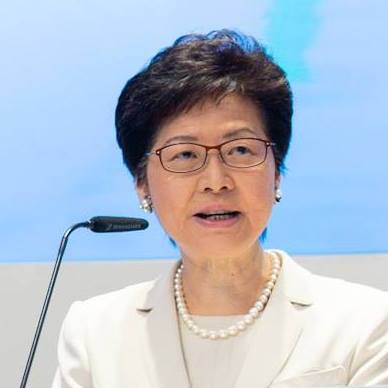 香港特首林鄭月娥上任以來唯北京當局之命是從,挨批賣港。 圖:翻攝林鄭月娥臉書 香港特首林鄭月娥上任以來唯北京當局之命是從,挨批賣港。 圖:翻攝林鄭月娥臉書