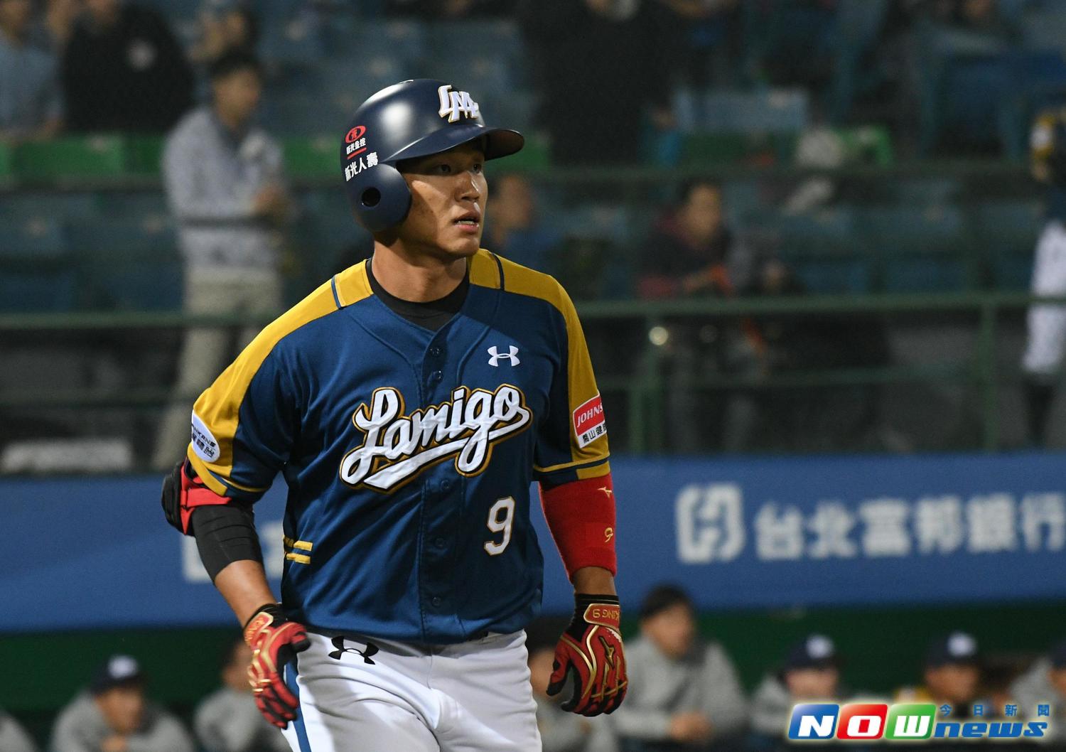 Lamigo桃猿隊今天宣布,將開啟「入札制度」,讓陣中外野手「大王」王柏融可以旅外。 Lamigo桃猿隊今天宣布,將開啟「入札制度」,讓陣中外野手「大王」王柏融可以旅外。
