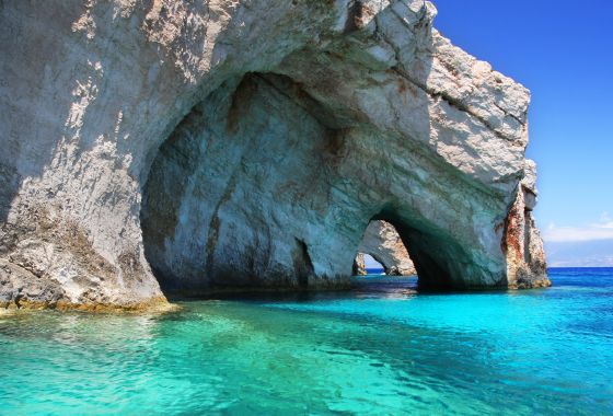 希臘愛奧尼亞海附近島嶼風景優美,是熱門旅遊地點。 圖:翻攝VISIT GREECE官網 希臘愛奧尼亞海附近島嶼風景優美,是熱門旅遊地點。 圖:翻攝VISIT GREECE官網