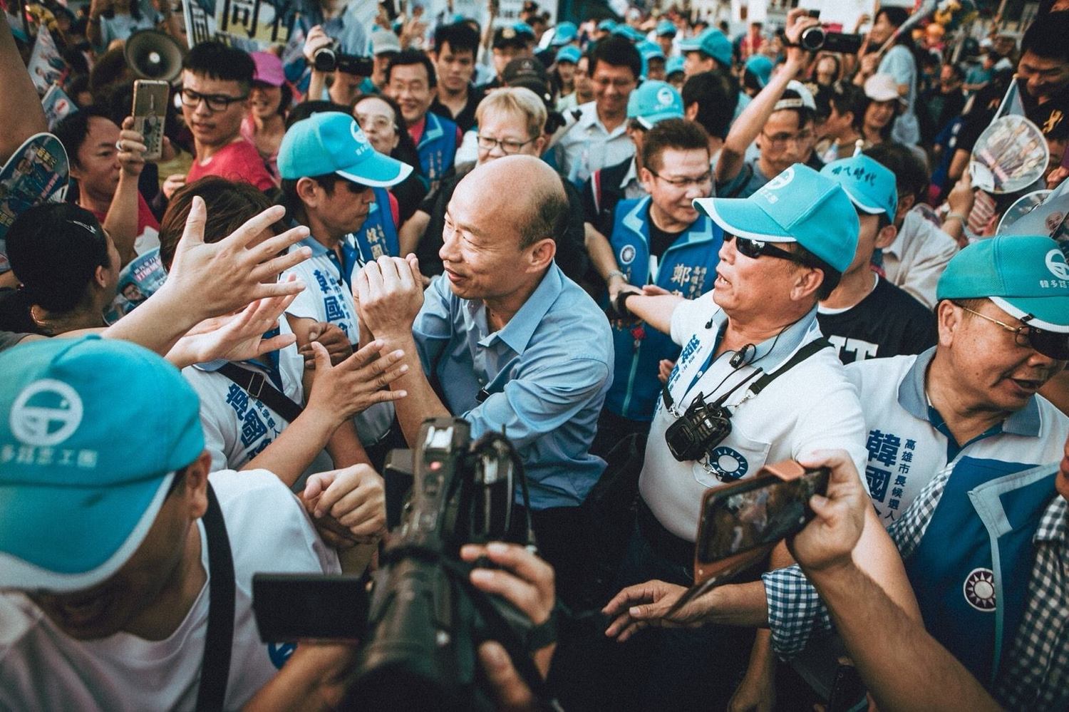 若韓國瑜選上高雄市市長,將禁止政治抗議及意識形態請願。
源自:韓國瑜社群臉書 若韓國瑜選上高雄市市長,將禁止政治抗議及意識形態請願。
源自:韓國瑜社群臉書