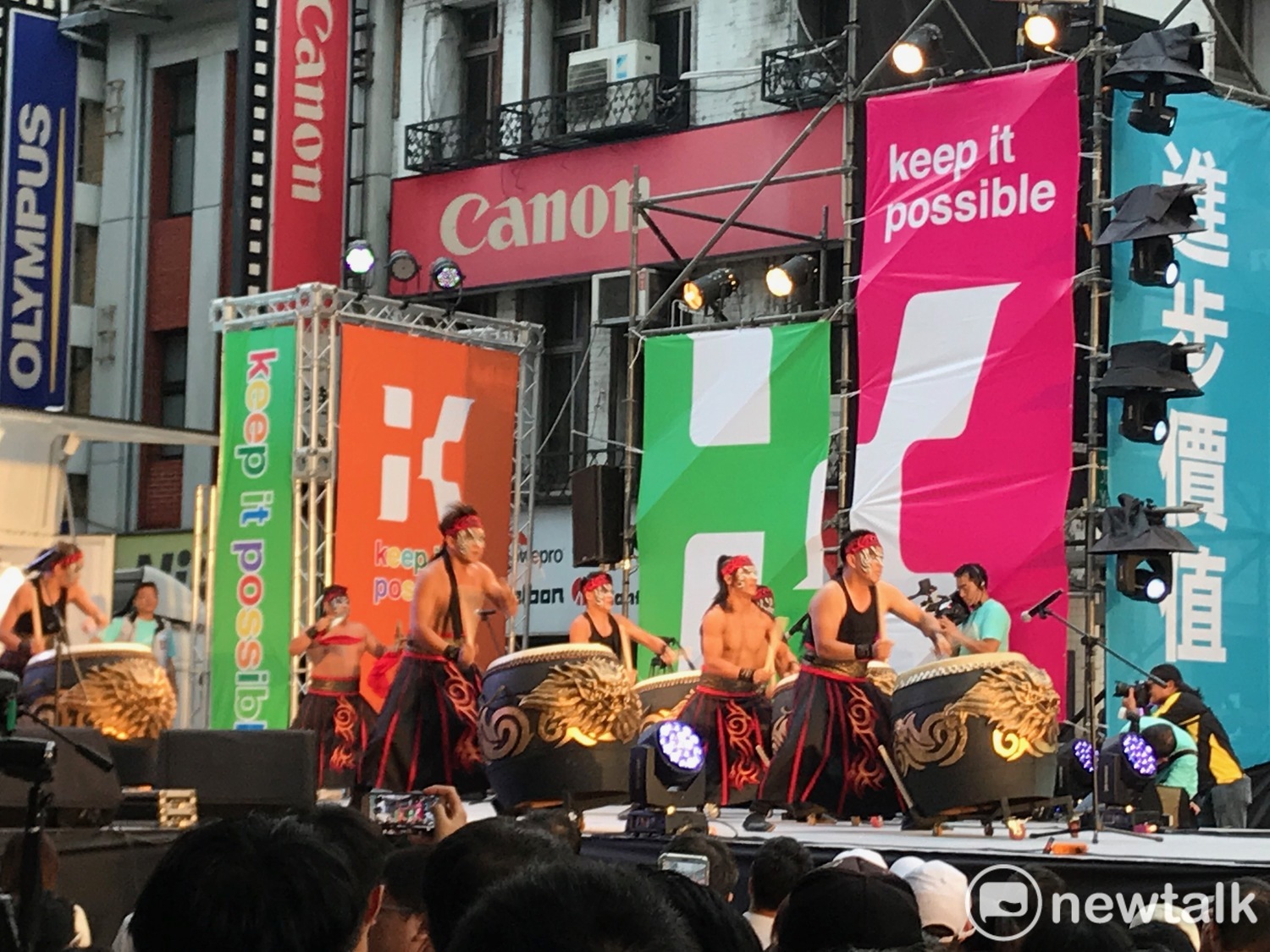 九天民俗技藝團表演。 圖 : 周煊惠 / 攝 九天民俗技藝團表演。 圖 : 周煊惠 / 攝