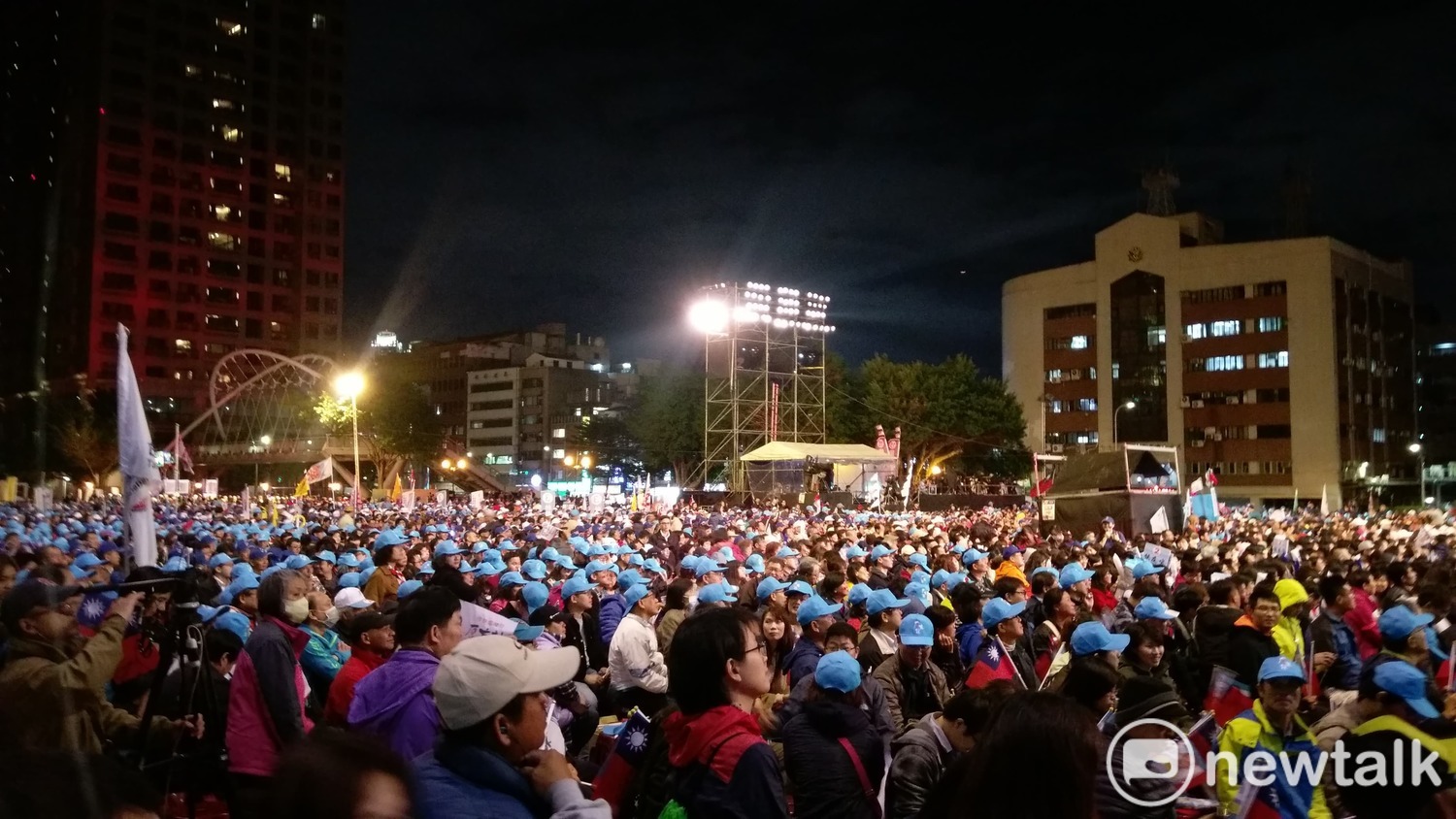主辦單位宣布,有3萬民支持者到場力挺! 圖:陳佩君/攝 主辦單位宣布,有3萬民支持者到場力挺! 圖:陳佩君/攝