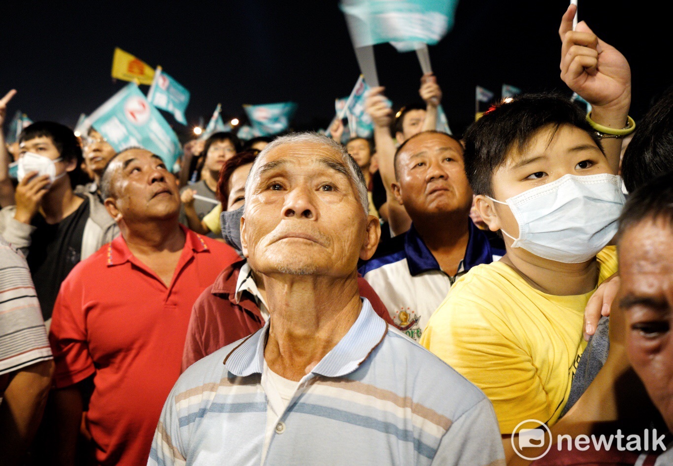 陳其邁造勢現場民眾。 圖:張良一 /攝影 陳其邁造勢現場民眾。 圖:張良一 /攝影