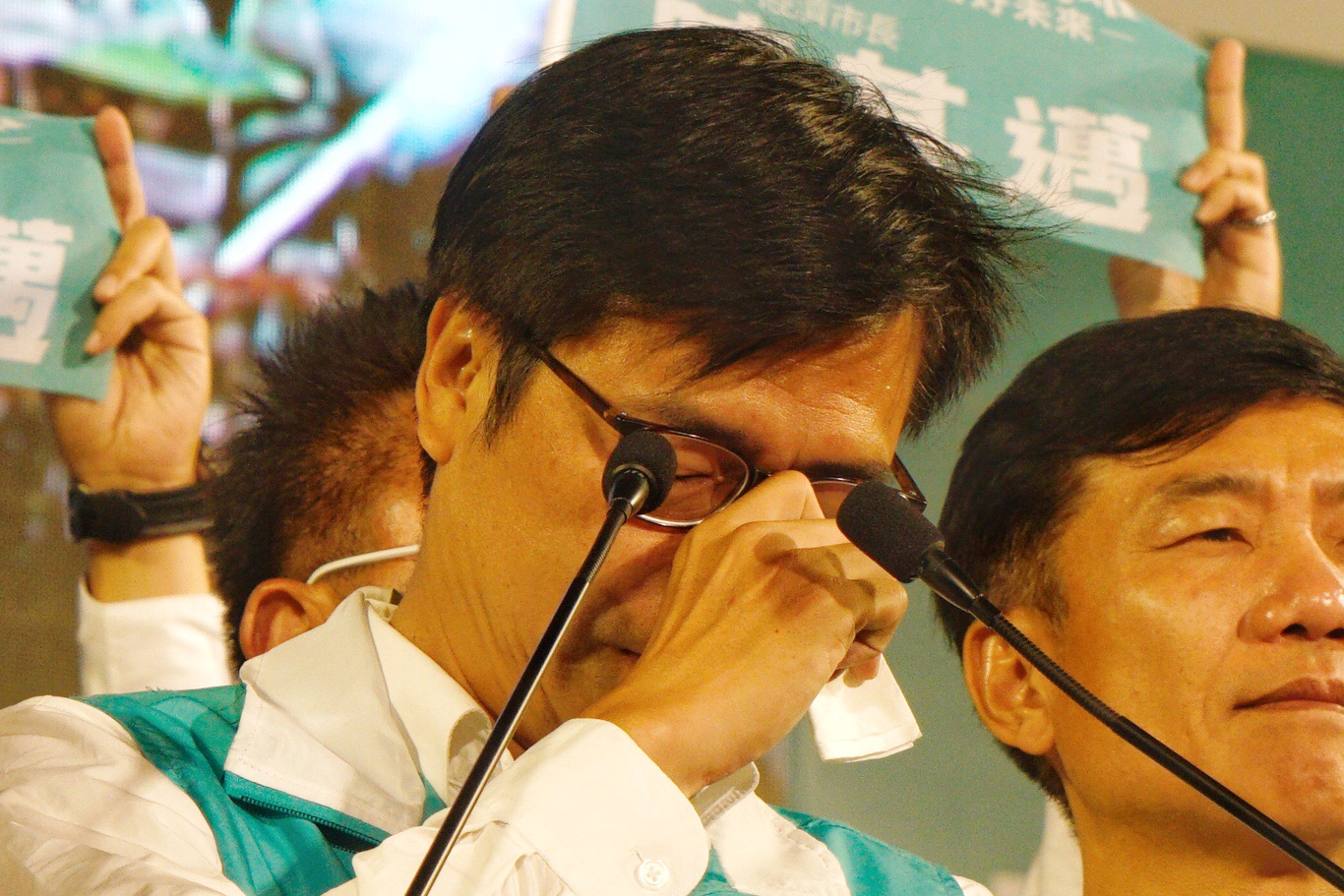 陳其邁淚灑選前之夜。 圖:張良一/攝 陳其邁淚灑選前之夜。 圖:張良一/攝