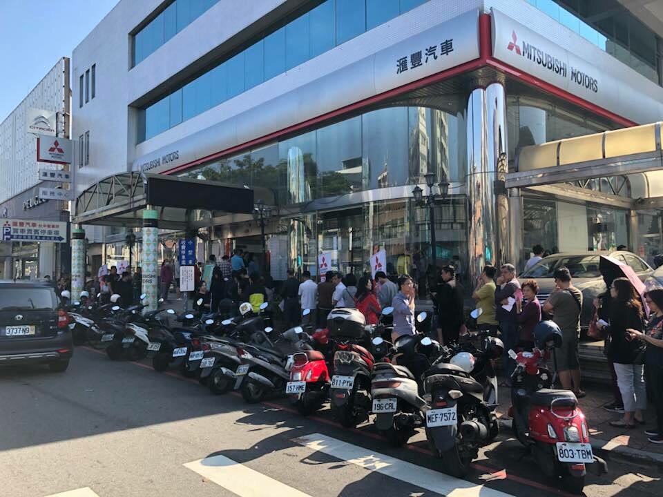 台中市南區投票人潮。 圖:網友/提供 台中市南區投票人潮。 圖:網友/提供