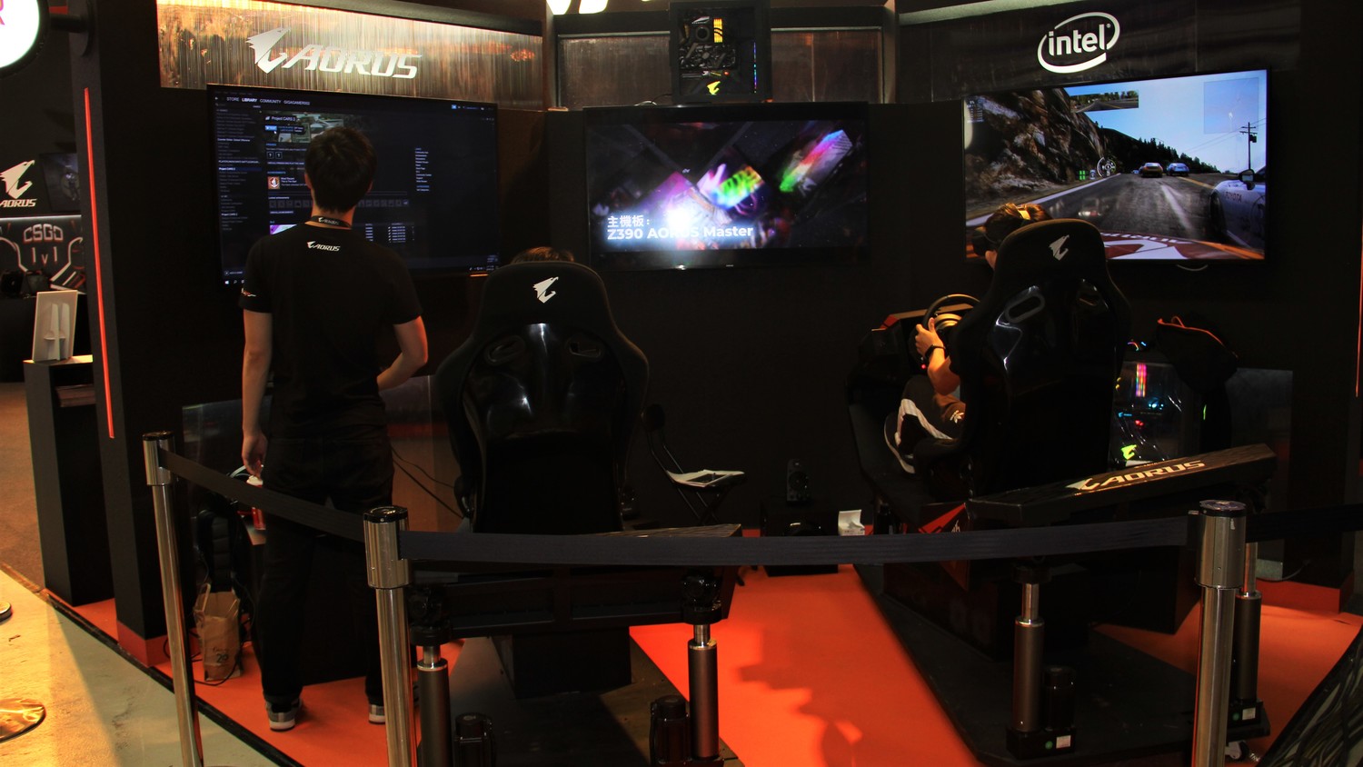 AORUS今年將再次打造AORUS LAND電競樂園,更準備各項趣味電競挑戰。 AORUS今年將再次打造AORUS LAND電競樂園,更準備各項趣味電競挑戰。