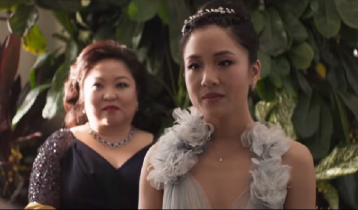 美籍台裔女星吳恬敏以《瘋狂亞洲富豪》入圍音樂喜劇類最佳女主角,成為首位入圍金球獎的台裔演員。 圖:翻攝Youtube 美籍台裔女星吳恬敏以《瘋狂亞洲富豪》入圍音樂喜劇類最佳女主角,成為首位入圍金球獎的台裔演員。 圖:翻攝Youtube