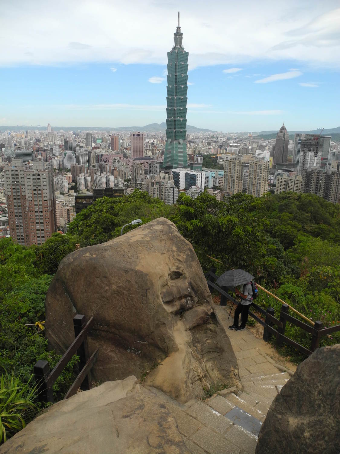 象山步道上的六巨石。 圖:台北市大地處/提供 象山步道上的六巨石。 圖:台北市大地處/提供