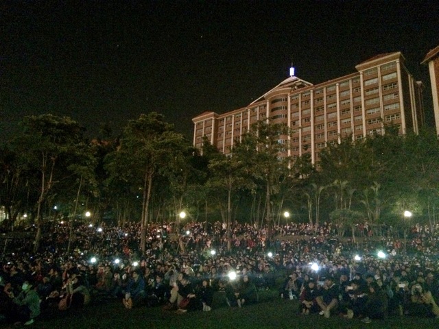 義守大學將在12月31日當天中午12時以後,才開放民眾進入校園內卡位。 圖:義大世界/提供 義守大學將在12月31日當天中午12時以後,才開放民眾進入校園內卡位。 圖:義大世界/提供