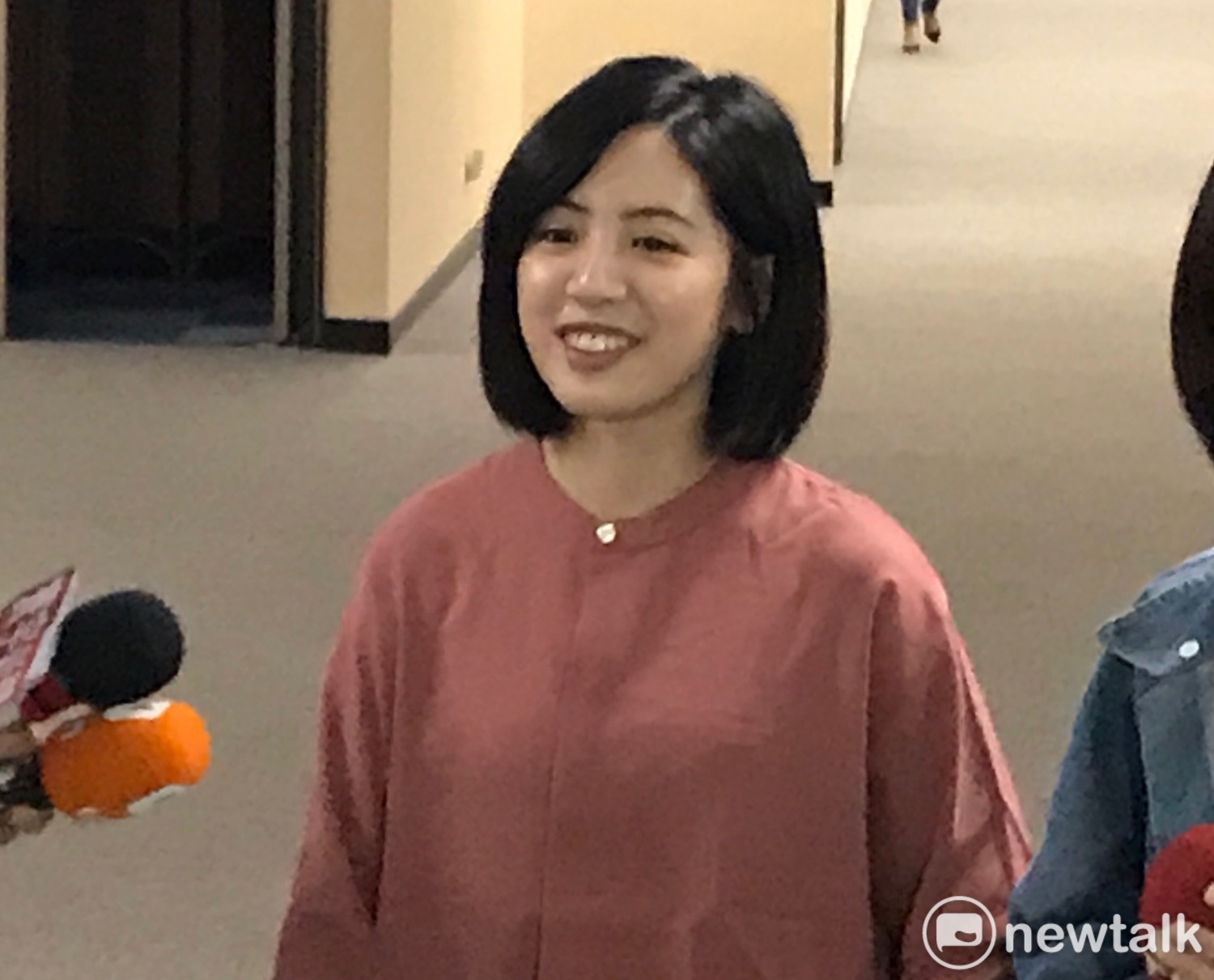 「學姊」黃瀞瑩有機會接任北市府副發言人一職。 圖 : 周煊惠 / 攝 「學姊」黃瀞瑩有機會接任北市府副發言人一職。 圖 : 周煊惠 / 攝