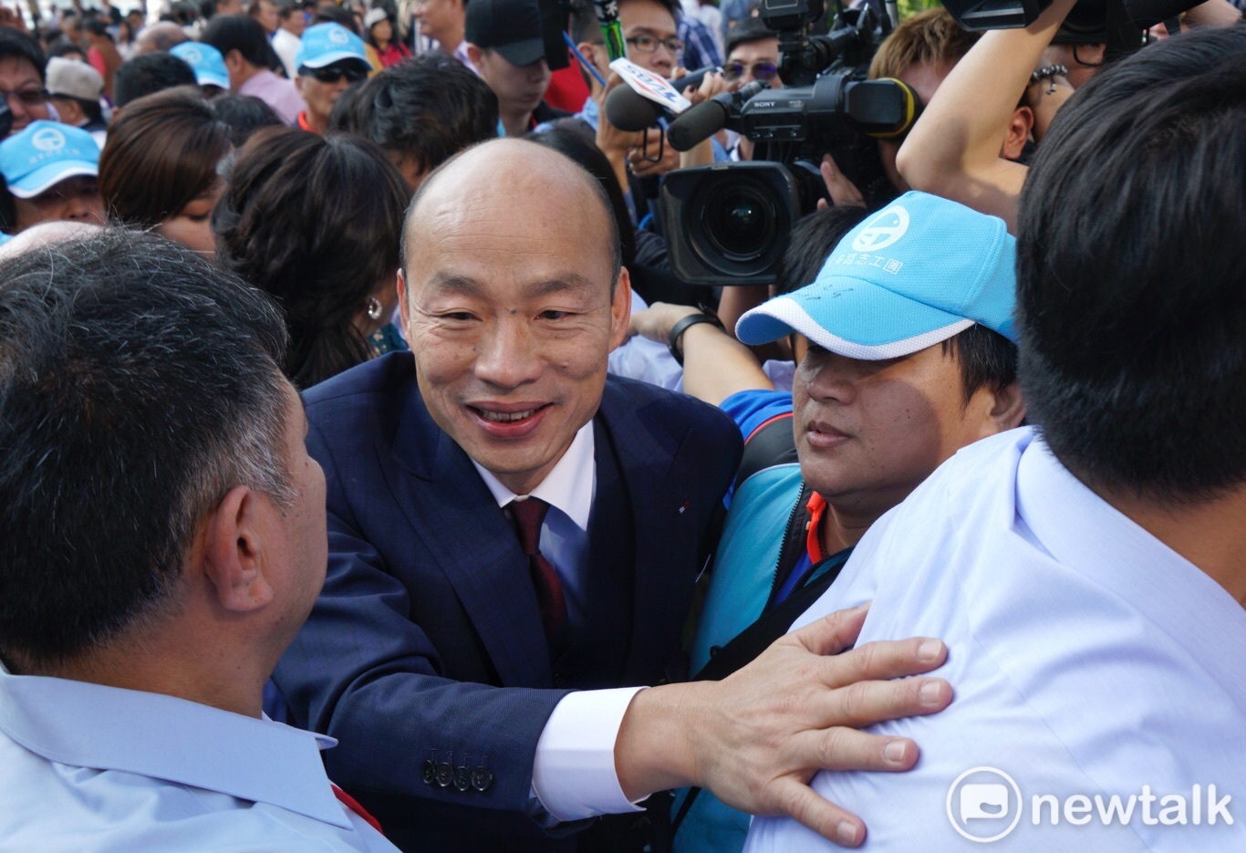 高雄市長韓國瑜表示,在新的市府團隊中,沒有顏色只有幸福。 圖:張良一/攝 高雄市長韓國瑜表示,在新的市府團隊中,沒有顏色只有幸福。 圖:張良一/攝
