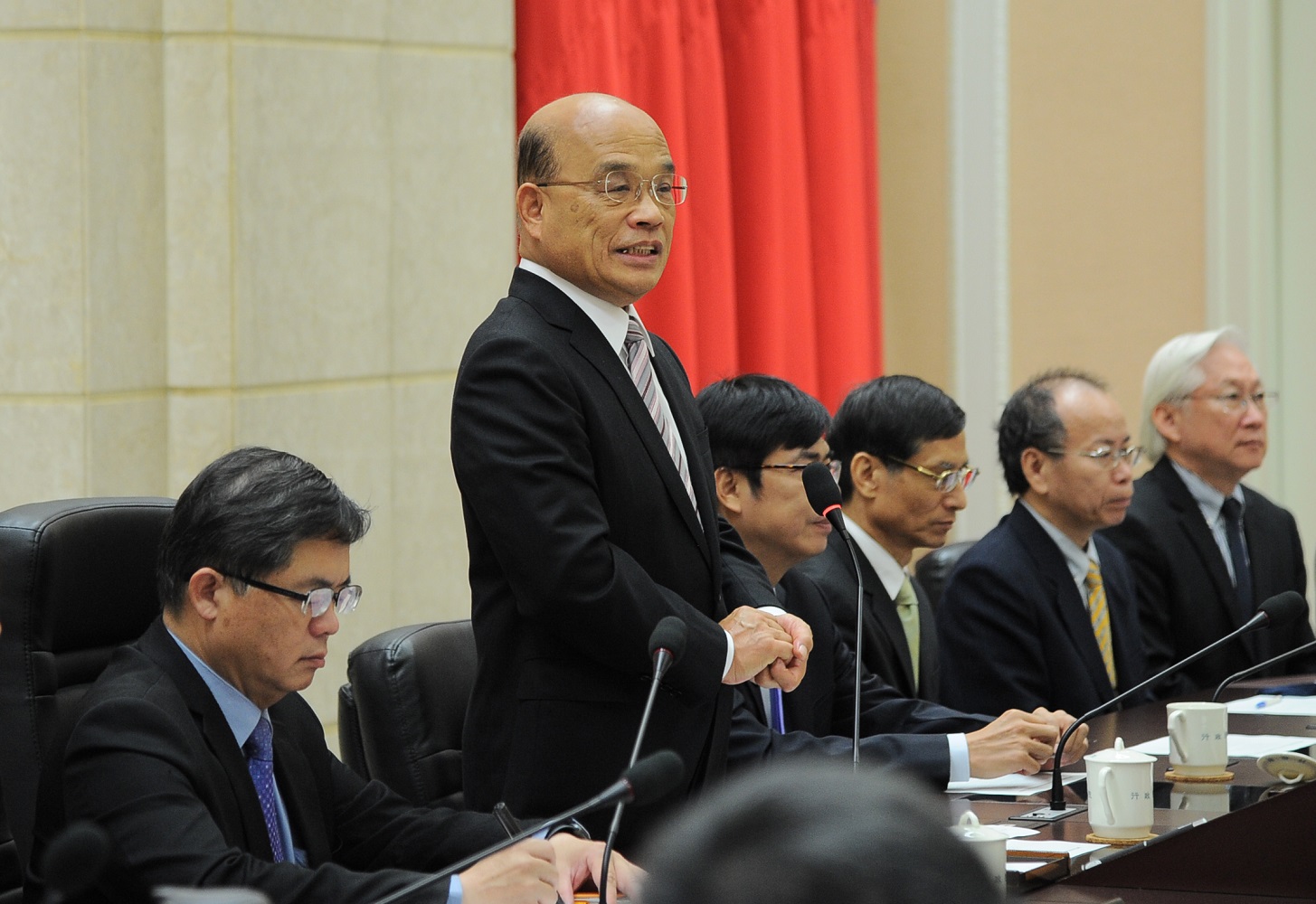 新閣揆蘇貞昌也率眾閣員召開他任內首次行政院會。 圖:行政院提供 新閣揆蘇貞昌也率眾閣員召開他任內首次行政院會。 圖:行政院提供
