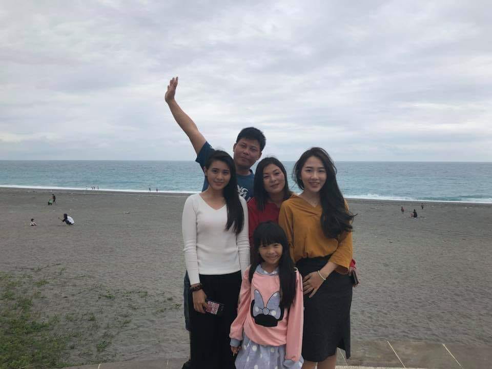 林佳新隨即回覆朱學恒的文章,表示自己「生活在女人國」。 圖:翻攝自林佳新臉書 林佳新隨即回覆朱學恒的文章,表示自己「生活在女人國」。 圖:翻攝自林佳新臉書
