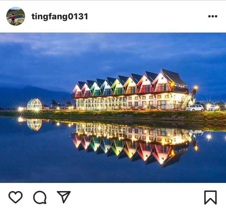 「天空島上的小木屋」在晚上拍也別有一番風味。 圖:翻攝自instagram tingfang0131/開放權限 「天空島上的小木屋」在晚上拍也別有一番風味。 圖:翻攝自instagram tingfang0131/開放權限