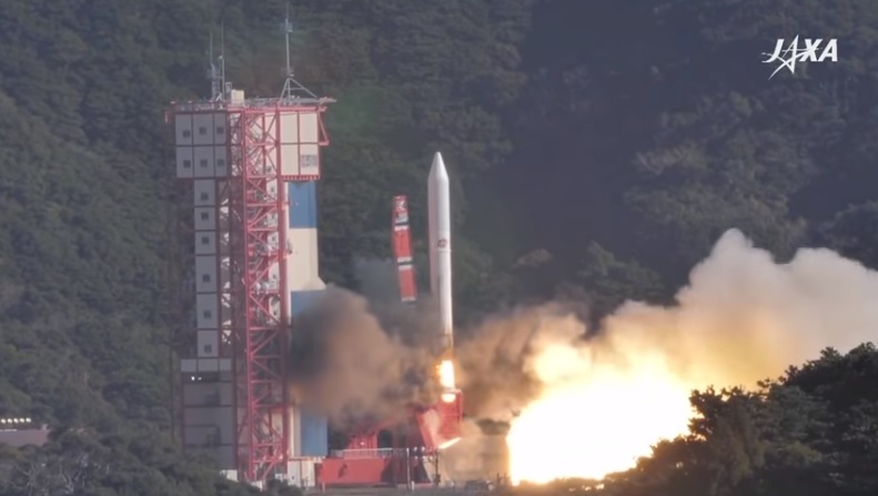 日本愛普瑟隆固態燃料火箭4號機今(18)日搭載7枚小型衛星順利升空。 圖:翻攝Youtube 日本愛普瑟隆固態燃料火箭4號機今(18)日搭載7枚小型衛星順利升空。 圖:翻攝Youtube
