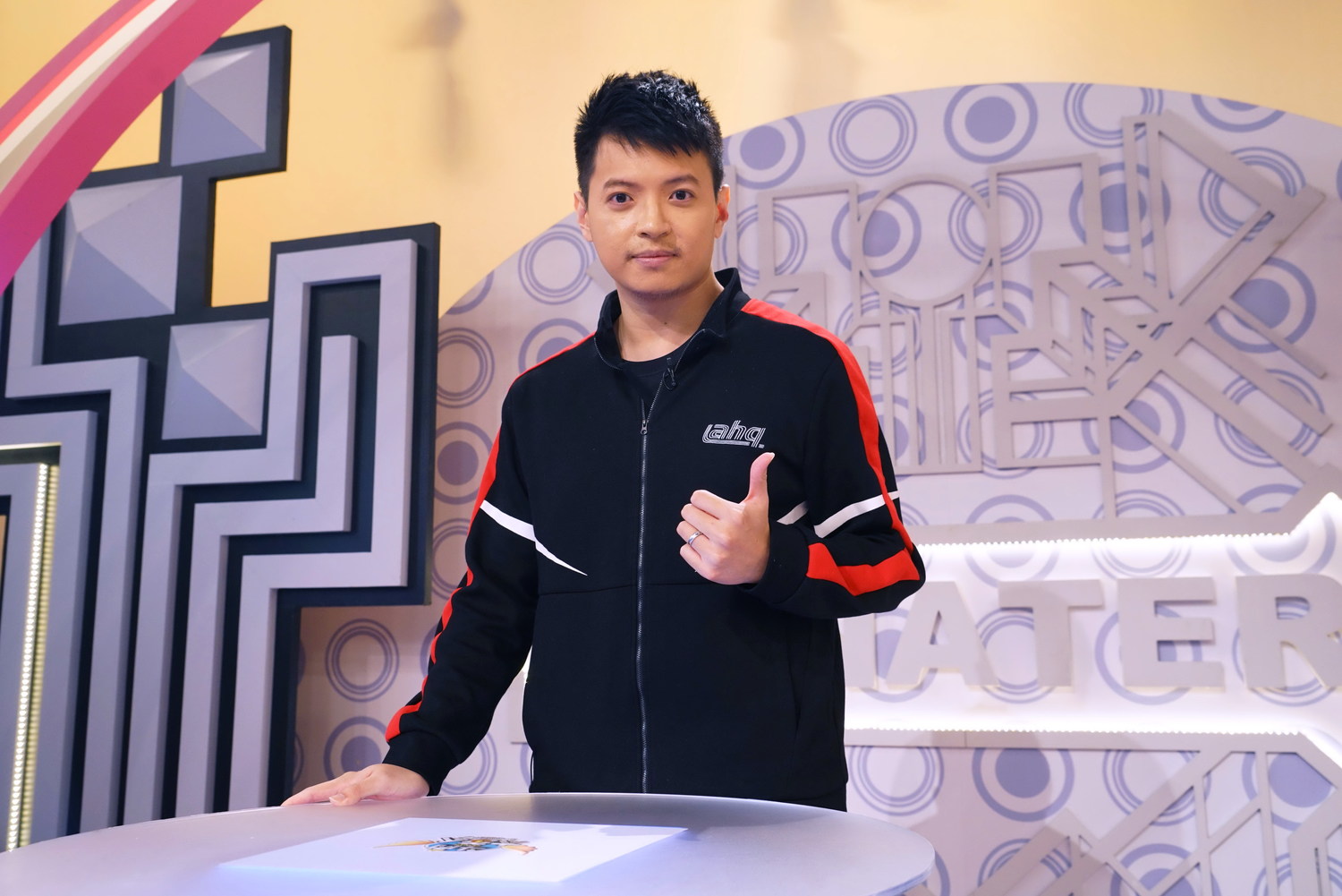 西門上《斗內大善人》玩遊戲做公益。 西門上《斗內大善人》玩遊戲做公益。