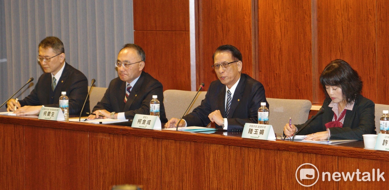 長榮航空發言人柯金成說明事件始末。 圖:張良一/攝 長榮航空發言人柯金成說明事件始末。 圖:張良一/攝
