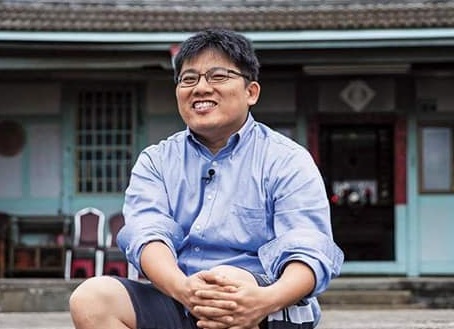 時代力量決策委員選舉結果已經出爐,新竹市黨部主委邱顯智獲第一高票,決策委員15日將開會選出黨主席。邱顯智說,若黨內要他承擔黨主席職位,他會承擔。 圖:翻攝自邱顯智臉書 時代力量決策委員選舉結果已經出爐,新竹市黨部主委邱顯智獲第一高票,決策委員15日將開會選出黨主席。邱顯智說,若黨內要他承擔黨主席職位,他會承擔。 圖:翻攝自邱顯智臉書