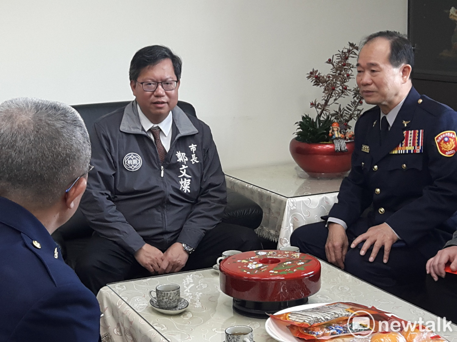 鄭文燦說年改的社會溝通不成功造成誤會,或被一些假資訊誤導,認為政府推動年改議題的社會溝通及改革的布局仍然很重要。 圖:林昀真/攝 鄭文燦說年改的社會溝通不成功造成誤會,或被一些假資訊誤導,認為政府推動年改議題的社會溝通及改革的布局仍然很重要。 圖:林昀真/攝
