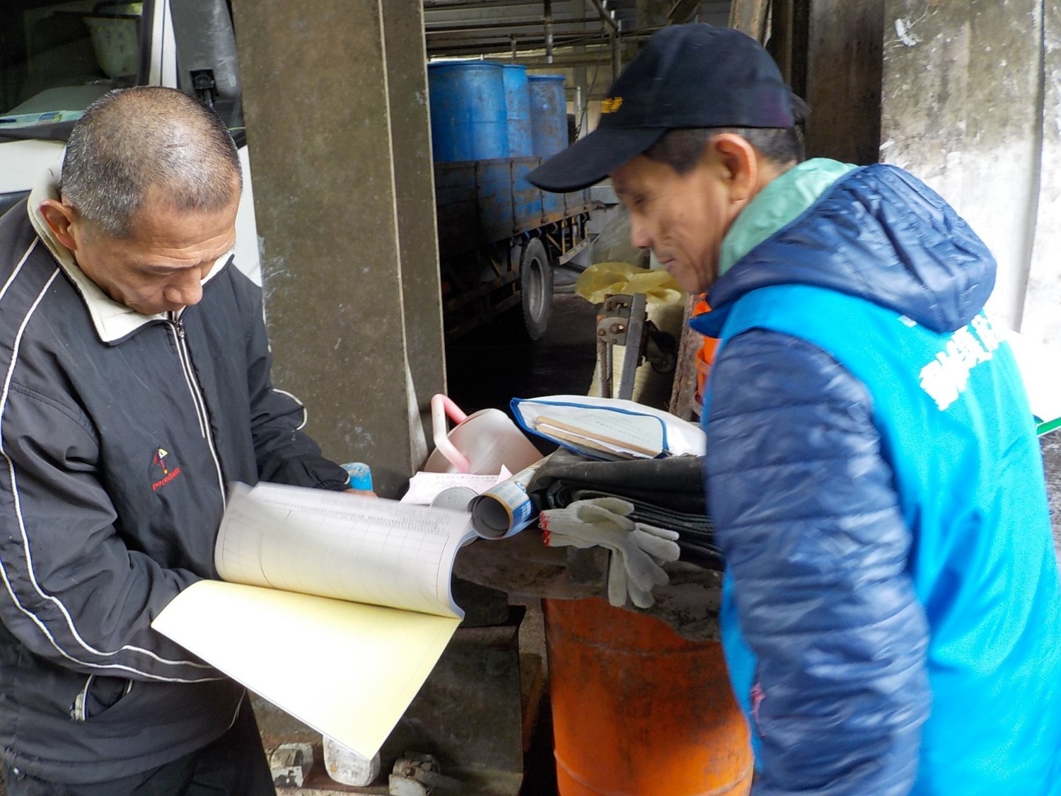新北市府動保處清查林口區49場養豬戶。 圖:新北市動保處提供 新北市府動保處清查林口區49場養豬戶。 圖:新北市動保處提供