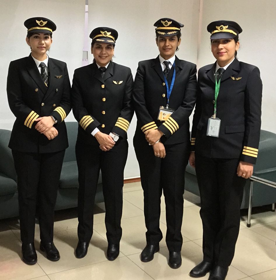 印度航空慶祝婦女節,在國際與國內航線都開闢多條純女性機組員航班,圖為該公司女性機師。 圖:翻攝自印度航空臉書 印度航空慶祝婦女節,在國際與國內航線都開闢多條純女性機組員航班,圖為該公司女性機師。 圖:翻攝自印度航空臉書