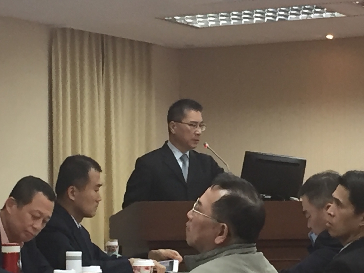 內政部長徐國勇13日到立法院內政委員會備詢。 圖:趙婉淳/攝 內政部長徐國勇13日到立法院內政委員會備詢。 圖:趙婉淳/攝