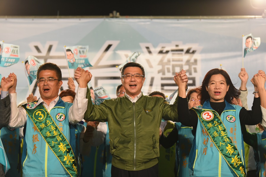卓榮泰為黃振彥站台輔選。 圖:民進黨中央/提供 卓榮泰為黃振彥站台輔選。 圖:民進黨中央/提供