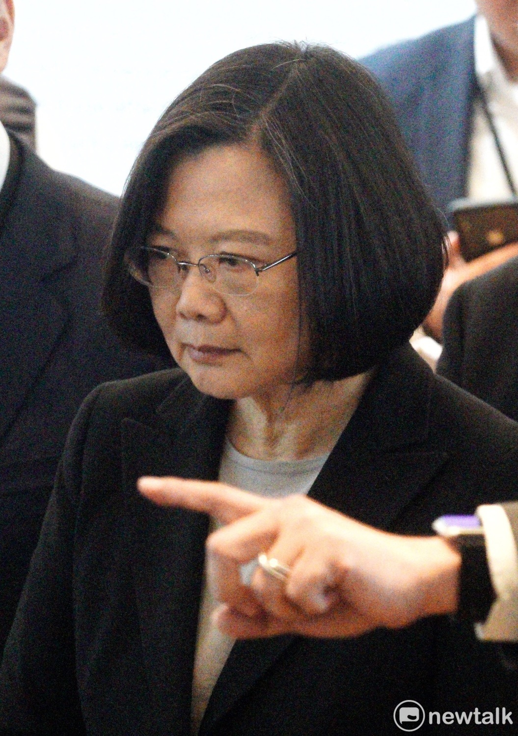 蔡英文今(19)日上午出席2019台灣資安大會,並參觀資安展。 圖:張良一/攝 蔡英文今(19)日上午出席2019台灣資安大會,並參觀資安展。 圖:張良一/攝
