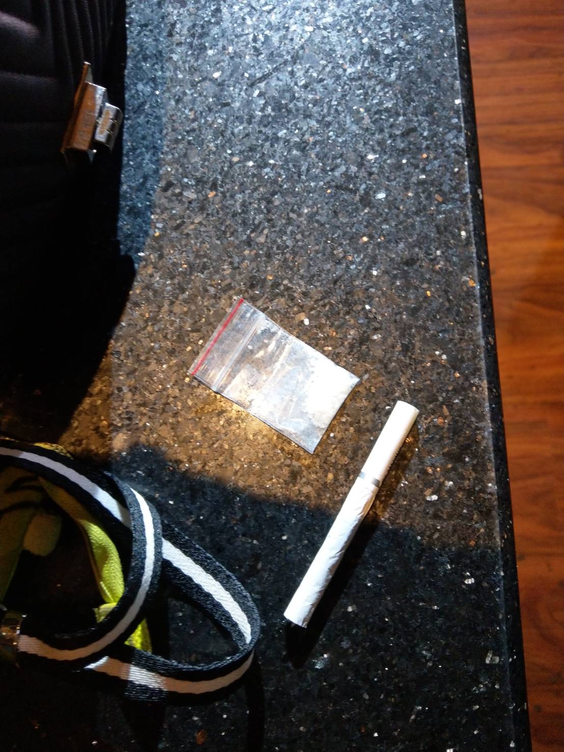 警方查獲天天旅社毒趴之毒品。 圖:中山分局/提供 警方查獲天天旅社毒趴之毒品。 圖:中山分局/提供