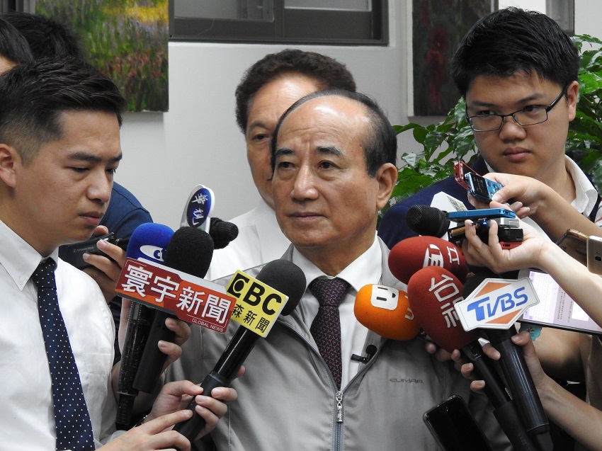 積極爭取國民黨總統提名的前立法院長王金平上午在立法院鎮江會館接受媒體訪問。 圖:趙婉淳/攝 積極爭取國民黨總統提名的前立法院長王金平上午在立法院鎮江會館接受媒體訪問。 圖:趙婉淳/攝
