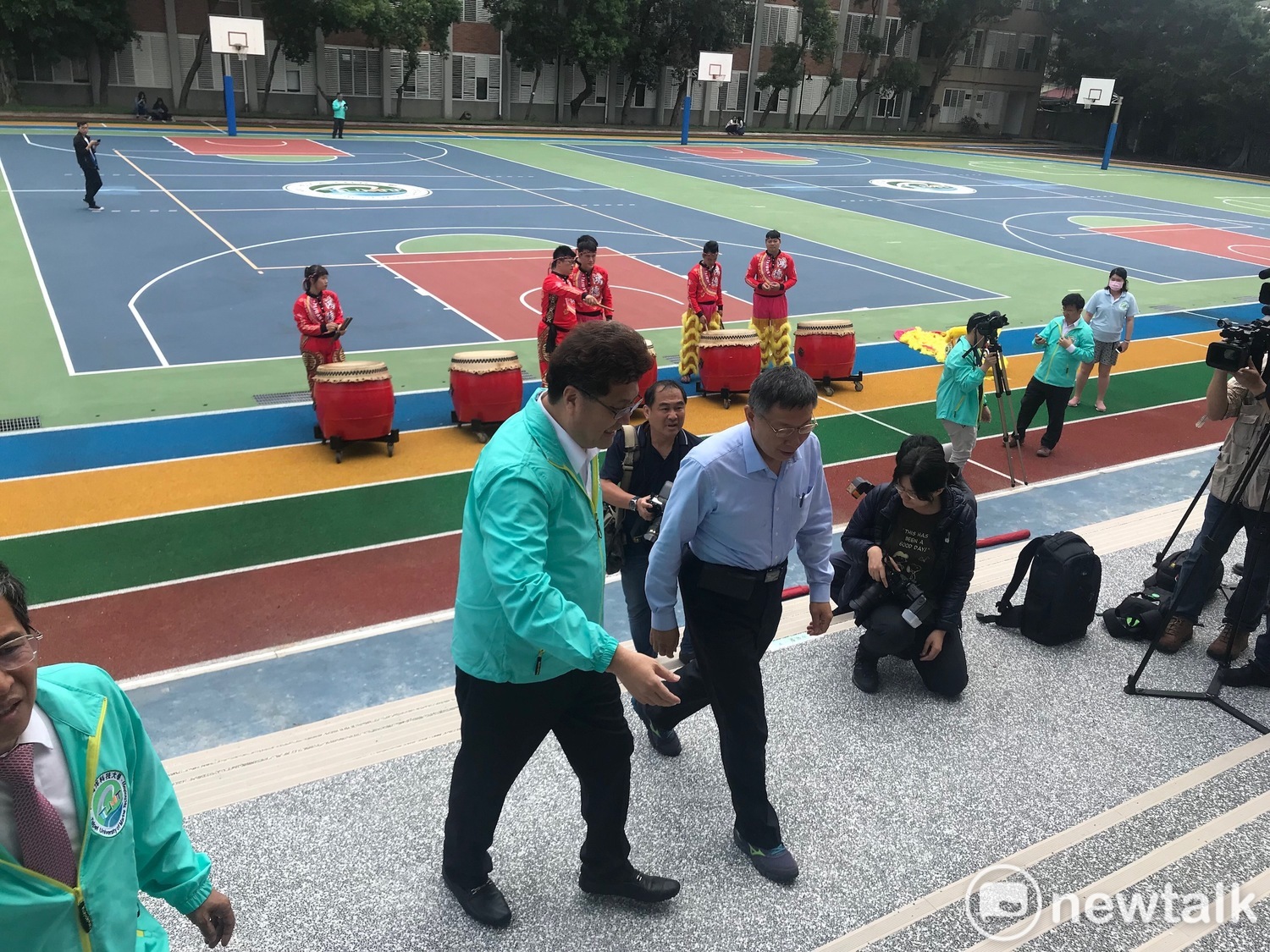 民進黨台北市議員林世宗與台北市長柯文哲。 圖:周煊惠 /攝 民進黨台北市議員林世宗與台北市長柯文哲。 圖:周煊惠 /攝