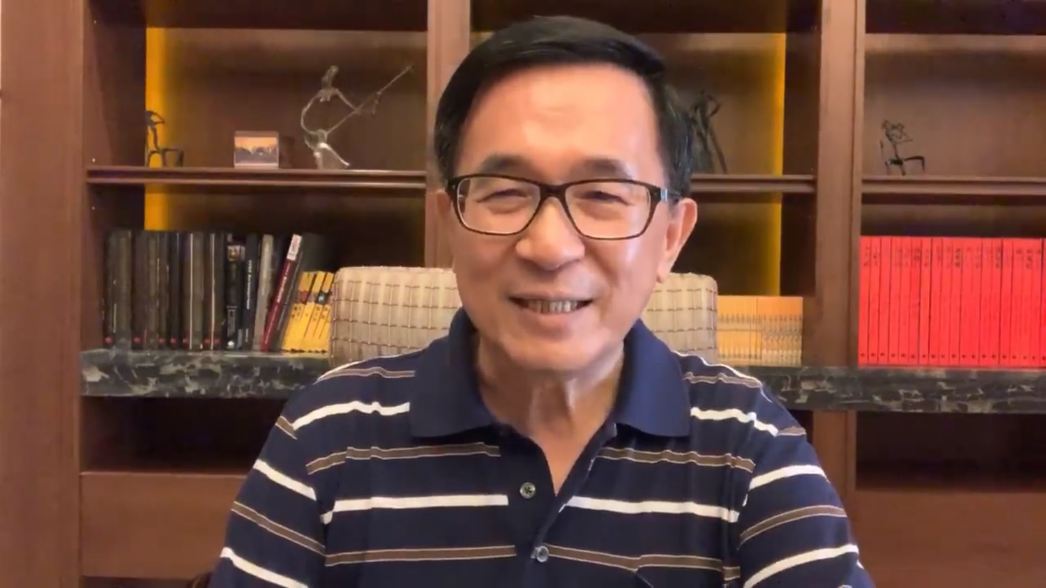 針對日前高雄市長韓國瑜發表是否參加國民黨總統初選的五點聲明,前總統陳水扁在臉書上發表評論。 圖:翻攝自陳水扁臉書專頁。 針對日前高雄市長韓國瑜發表是否參加國民黨總統初選的五點聲明,前總統陳水扁在臉書上發表評論。 圖:翻攝自陳水扁臉書專頁。
