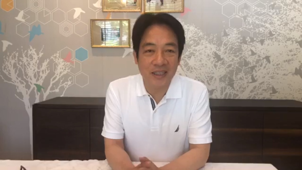 前行政院長賴清德26日中午12:00開直播,回應「初選造成分裂」等議題。直接挑明拒絕現在討論「蔡賴配」的相關問題。 圖:翻攝賴清德臉書 前行政院長賴清德26日中午12:00開直播,回應「初選造成分裂」等議題。直接挑明拒絕現在討論「蔡賴配」的相關問題。 圖:翻攝賴清德臉書