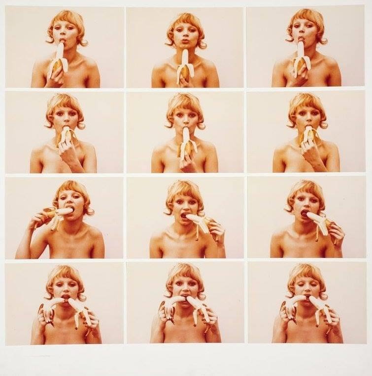 知名藝術家Natalia LL於1973年拍攝的「消費者藝術」攝影作品遭到撤展,在波蘭引發抗議。 圖:翻攝自Extortion13 推特 知名藝術家Natalia LL於1973年拍攝的「消費者藝術」攝影作品遭到撤展,在波蘭引發抗議。 圖:翻攝自Extortion13 推特