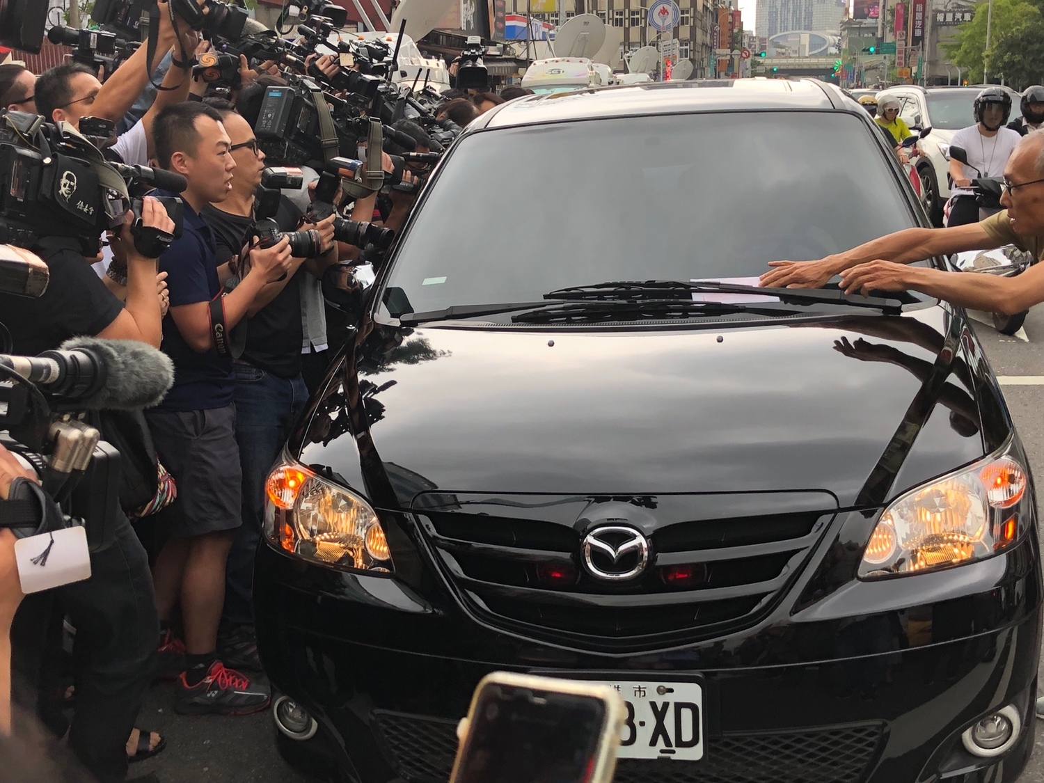 高雄市長韓國瑜下午來到國民黨中央與黨主席吳敦義會面。 圖:趙婉淳/攝 高雄市長韓國瑜下午來到國民黨中央與黨主席吳敦義會面。 圖:趙婉淳/攝