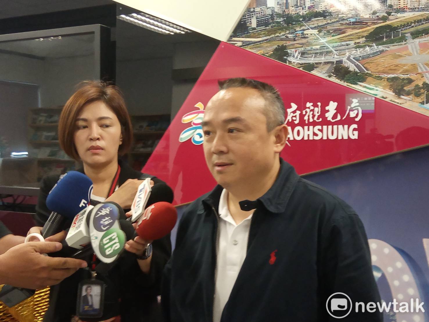 高雄市觀光局長潘恆旭就崗山之眼墜意外作出回應。 圖:孫家銘/攝 高雄市觀光局長潘恆旭就崗山之眼墜意外作出回應。 圖:孫家銘/攝