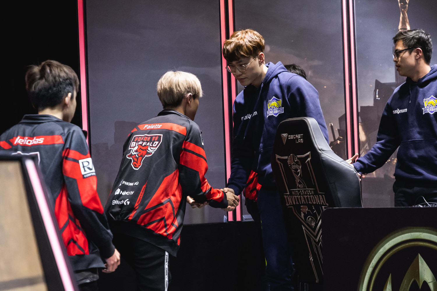 PVB最終在加賽擊敗FB,晉級淘汰賽,將對上Team Liquid。 PVB最終在加賽擊敗FB,晉級淘汰賽,將對上Team Liquid。