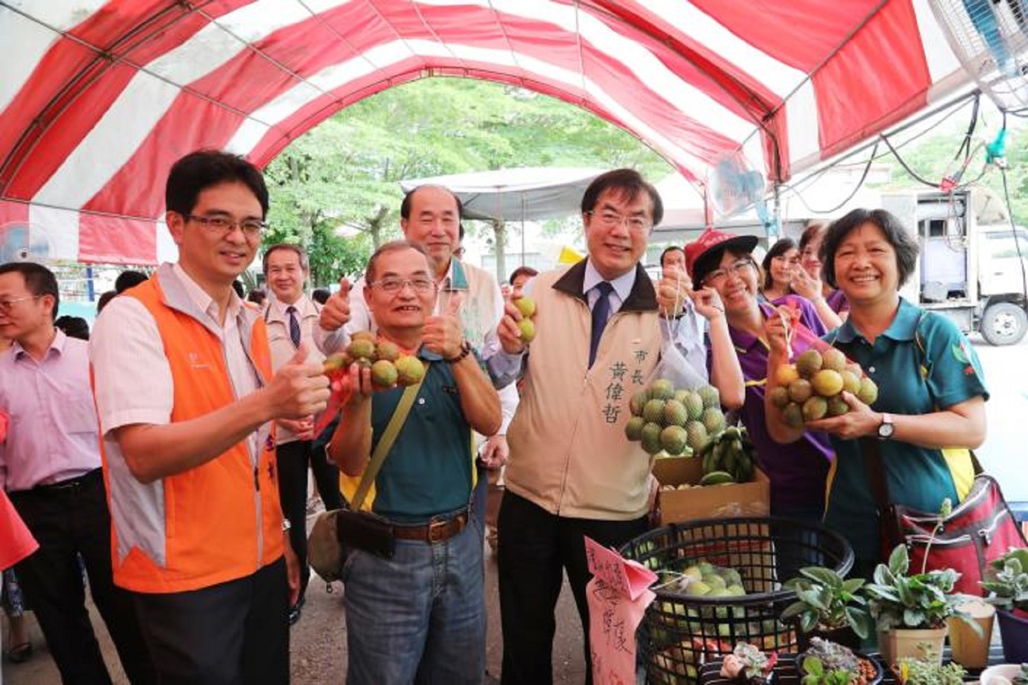 為推廣左鎮在地農特產品及特色觀光資源,台南市政府舉辦白堊節產業文化活動,熱情邀請各地民眾參與。(黃博郎攝) 為推廣左鎮在地農特產品及特色觀光資源,台南市政府舉辦白堊節產業文化活動,熱情邀請各地民眾參與。(黃博郎攝)