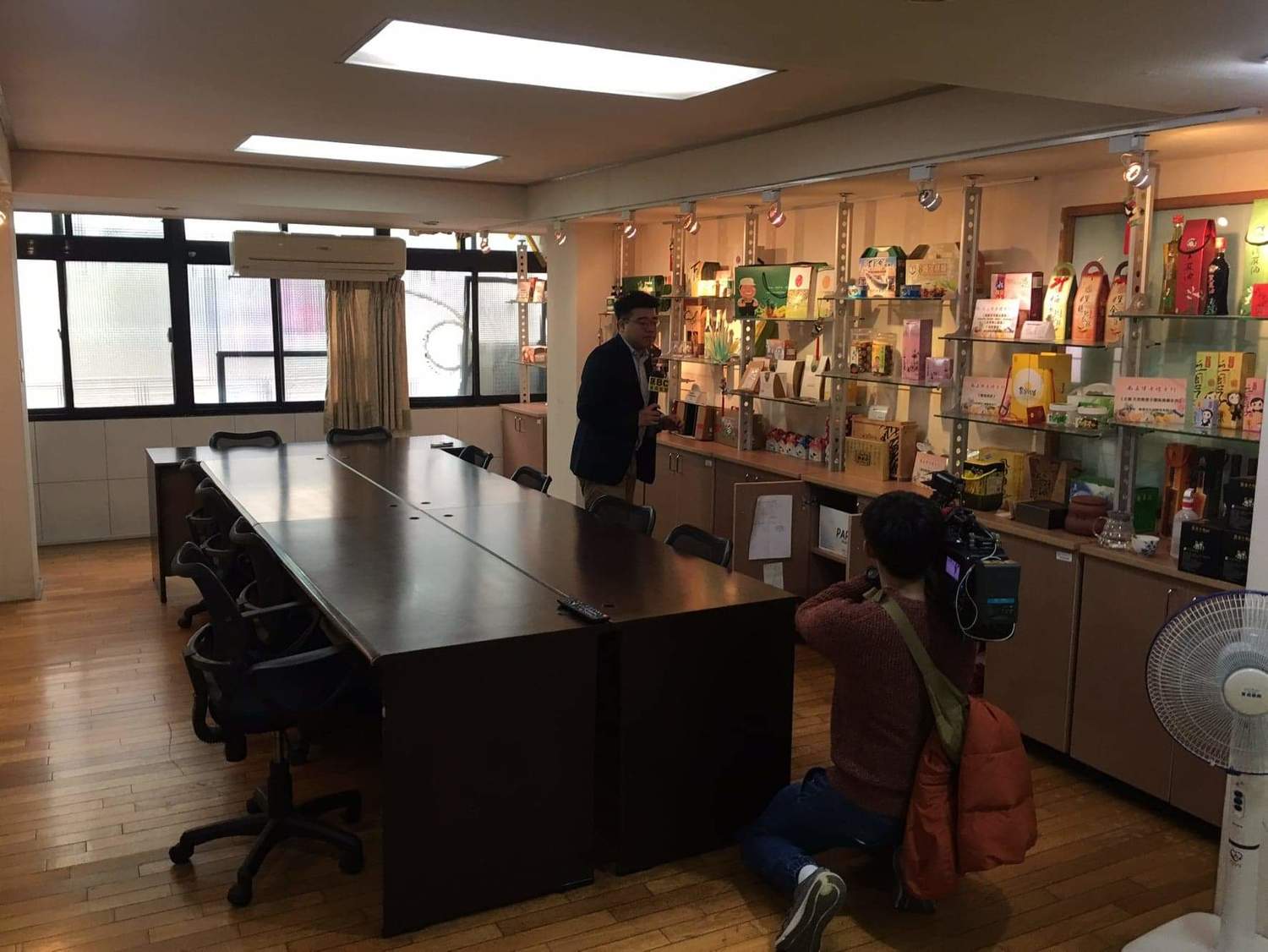 台南市政府台北辦公室會議室。 圖:張良一/攝 台南市政府台北辦公室會議室。 圖:張良一/攝