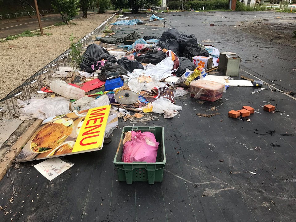 洪慈庸接獲民眾投訴,指花博結束後后里園區周邊環境髒亂不堪。 圖 : 洪慈庸服務處/提供 洪慈庸接獲民眾投訴,指花博結束後后里園區周邊環境髒亂不堪。 圖 : 洪慈庸服務處/提供