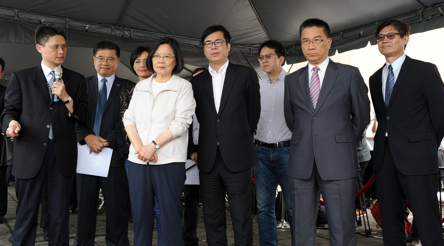 行政院副院長陳其邁今(9)晚在臉書發文「高雄發展新願 橋頭科學園區實現」。 圖:擷自陳其邁臉書 行政院副院長陳其邁今(9)晚在臉書發文「高雄發展新願 橋頭科學園區實現」。 圖:擷自陳其邁臉書