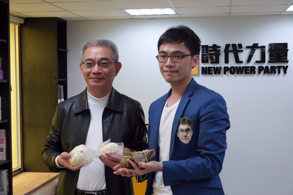 支持者前來黨中央替李承值聲援。 圖:李承值/提供 支持者前來黨中央替李承值聲援。 圖:李承值/提供