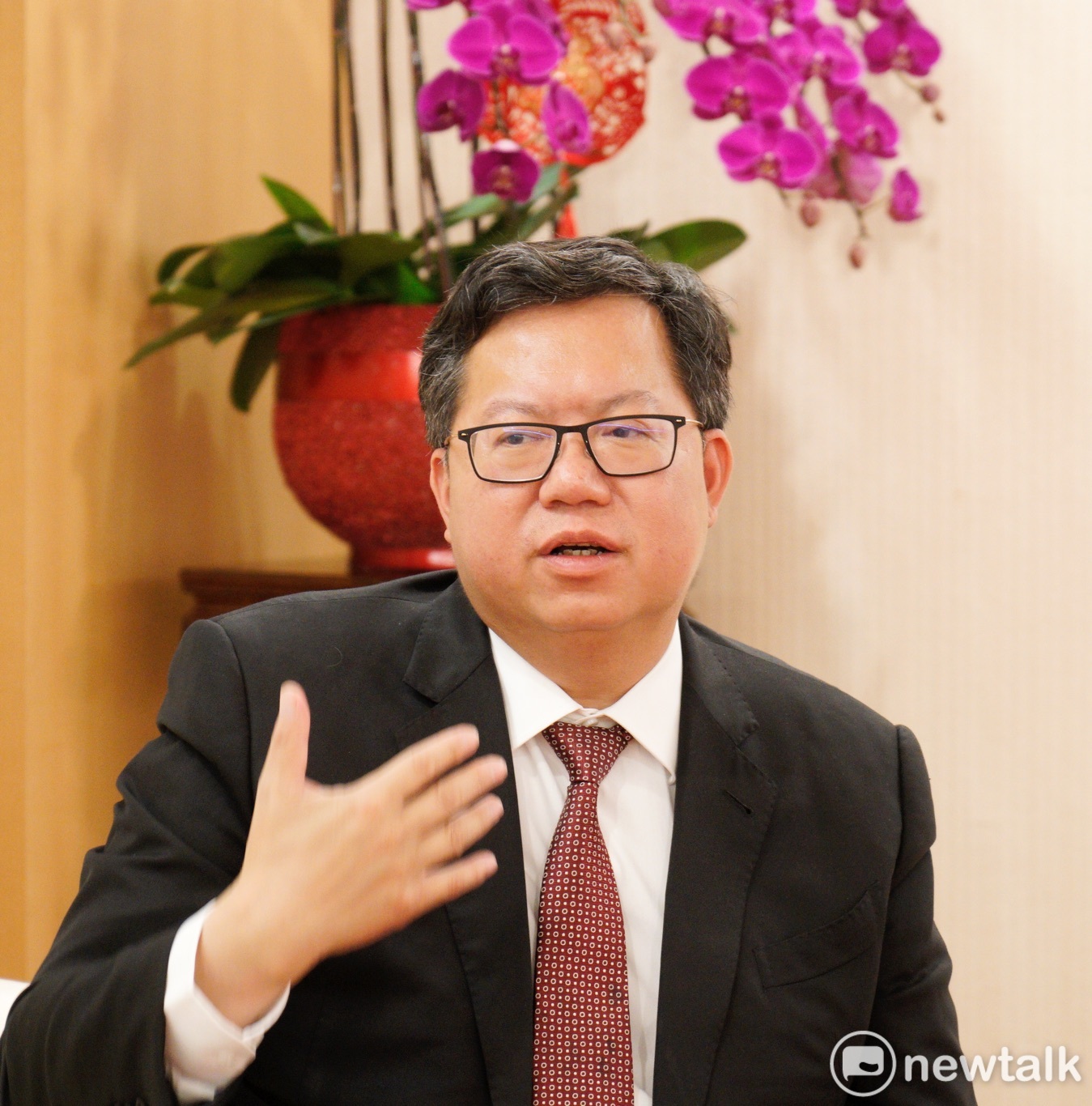 鄭文燦認為,選舉可以喊口號,但執政要落實,「要做好直轄市長就是要一步一腳印。 圖:張良一/攝 鄭文燦認為,選舉可以喊口號,但執政要落實,「要做好直轄市長就是要一步一腳印。 圖:張良一/攝