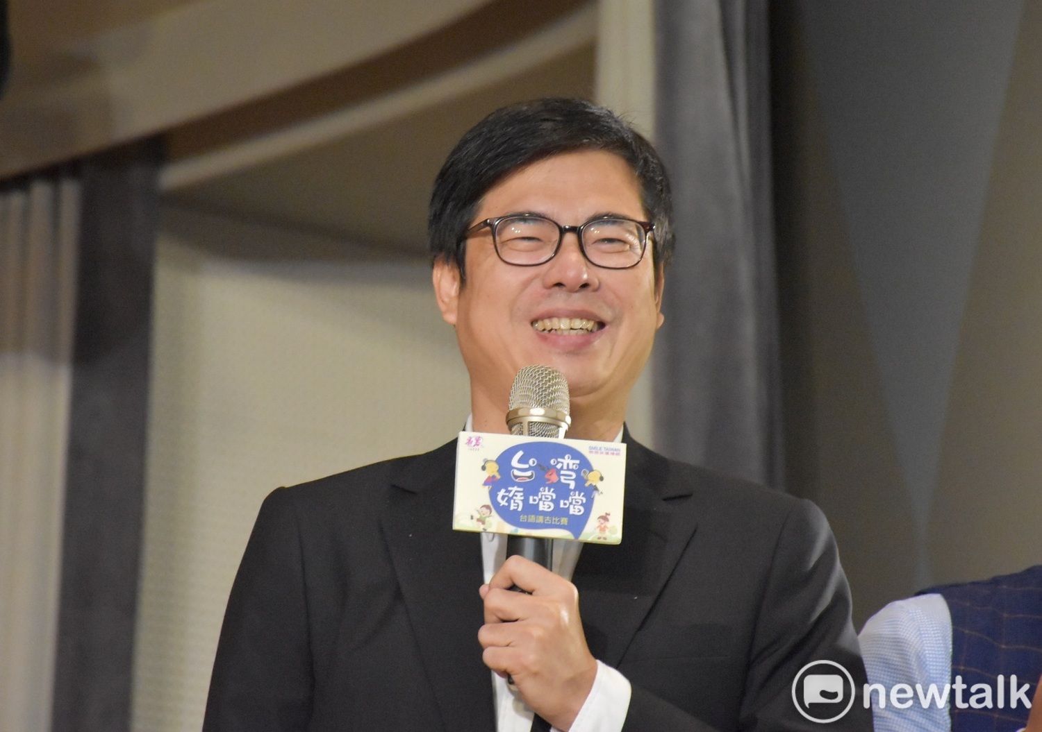 行政院副院長陳其邁今(16)日上午受訪質疑高雄市長韓國瑜「想到什麼說什麼」,不僅讓制度更混亂,也讓人家覺得他在政策規劃上欠缺完整思考。 圖:孫家銘/攝(資料照片) 行政院副院長陳其邁今(16)日上午受訪質疑高雄市長韓國瑜「想到什麼說什麼」,不僅讓制度更混亂,也讓人家覺得他在政策規劃上欠缺完整思考。 圖:孫家銘/攝(資料照片)